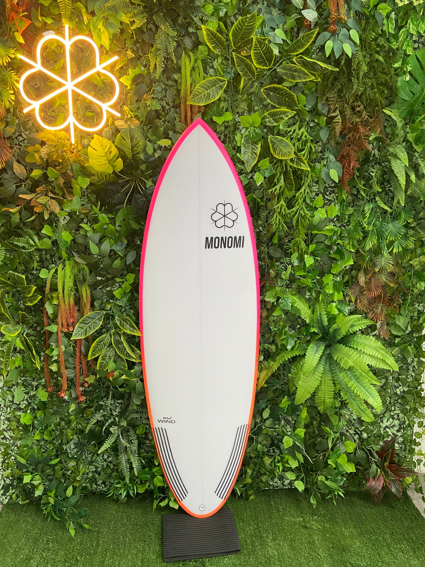 SHORT BOARD WIND