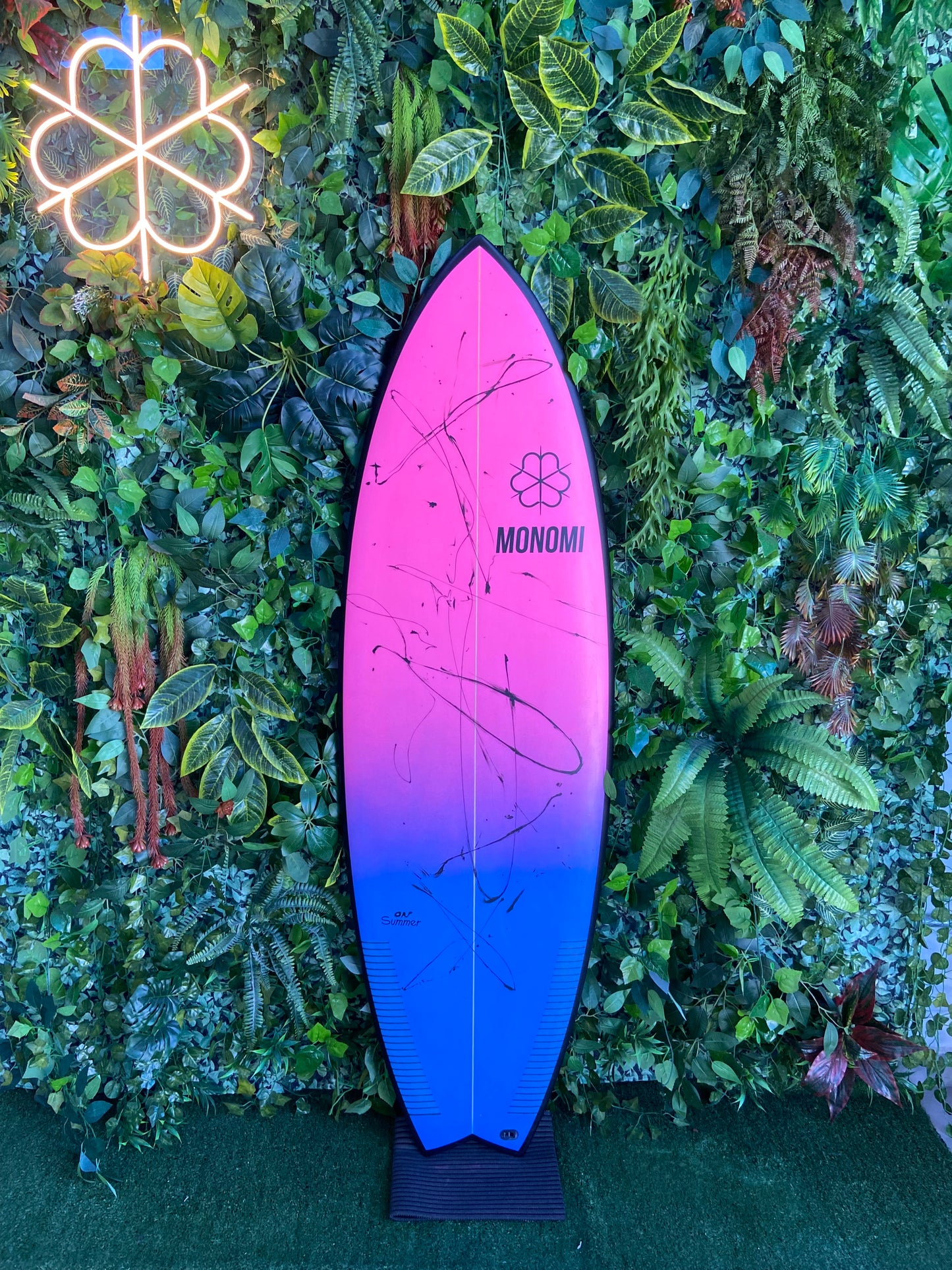 SHORT BOARD SUMMER ON